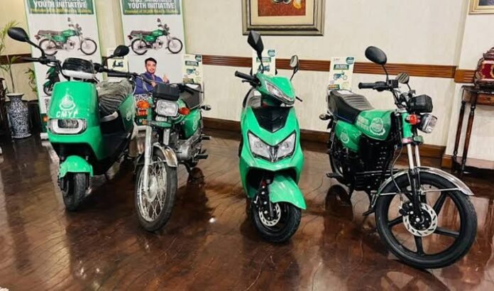 PM announces free electric bikes for top students as part of clean energy push