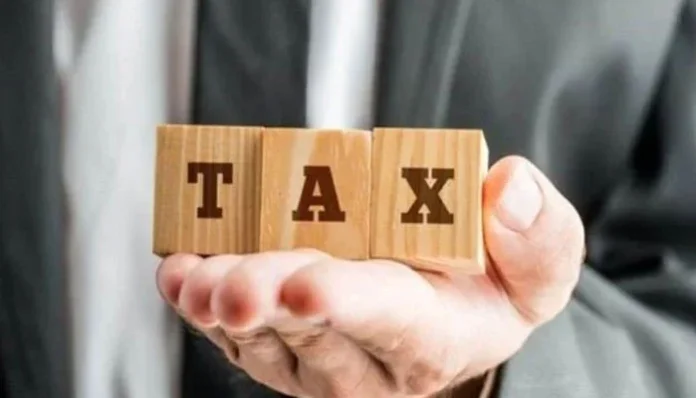 Salaried Pakistanis bear the brunt of income tax, paying far more than exporters and retailers
