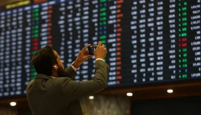 PSX rally pushes KSE-100 past 136,000 as investor confidence soars